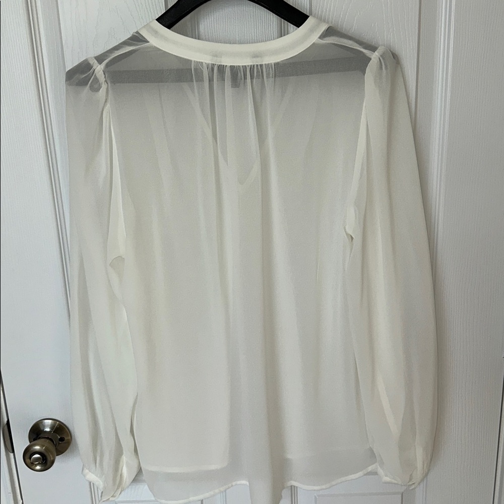 Banana Republic Sheer Cream Blouse Size Medium - Picture 7 of 14